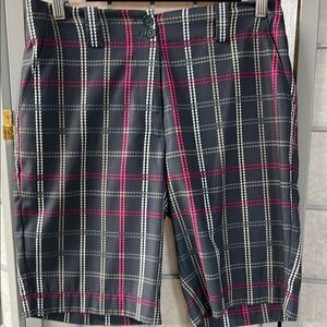 Nike Women’s Nike Golf Dri-Fit UV Protection Plaid Print Shorts Size 4